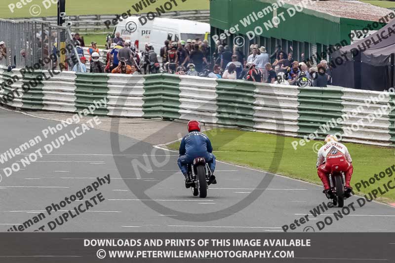 Vintage motorcycle club;eventdigitalimages;mallory park;mallory park trackday photographs;no limits trackdays;peter wileman photography;trackday digital images;trackday photos;vmcc festival 1000 bikes photographs